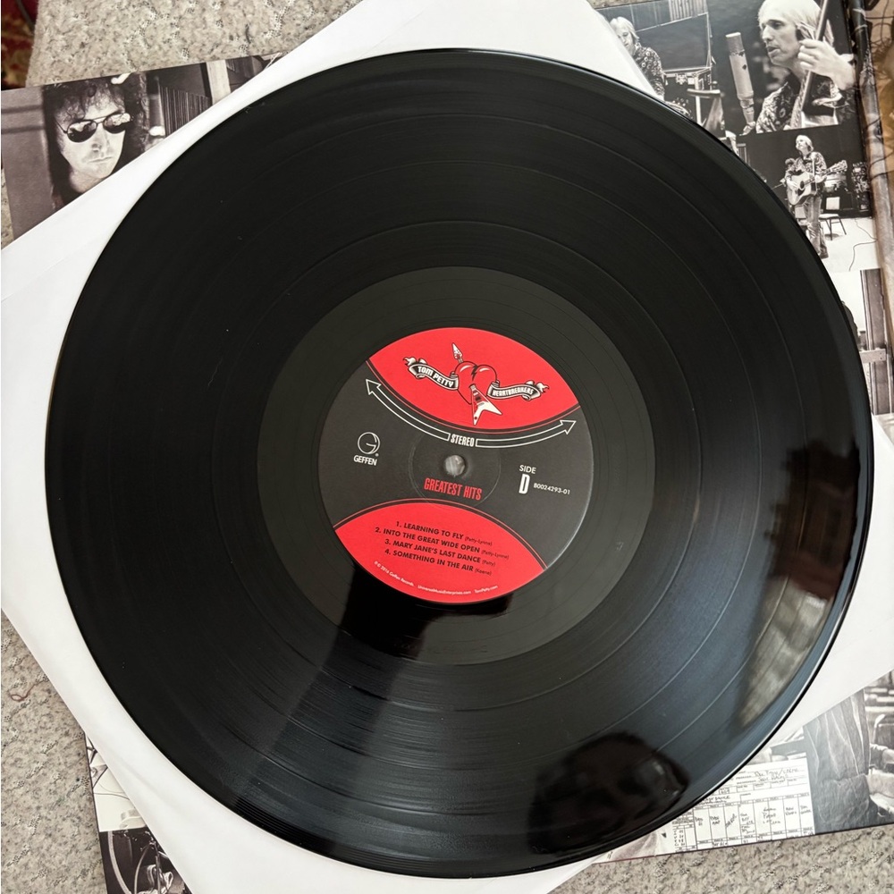 Tom Petty and the Heartbreakers Greatest Hits Vinyl - Picture 8 of 8